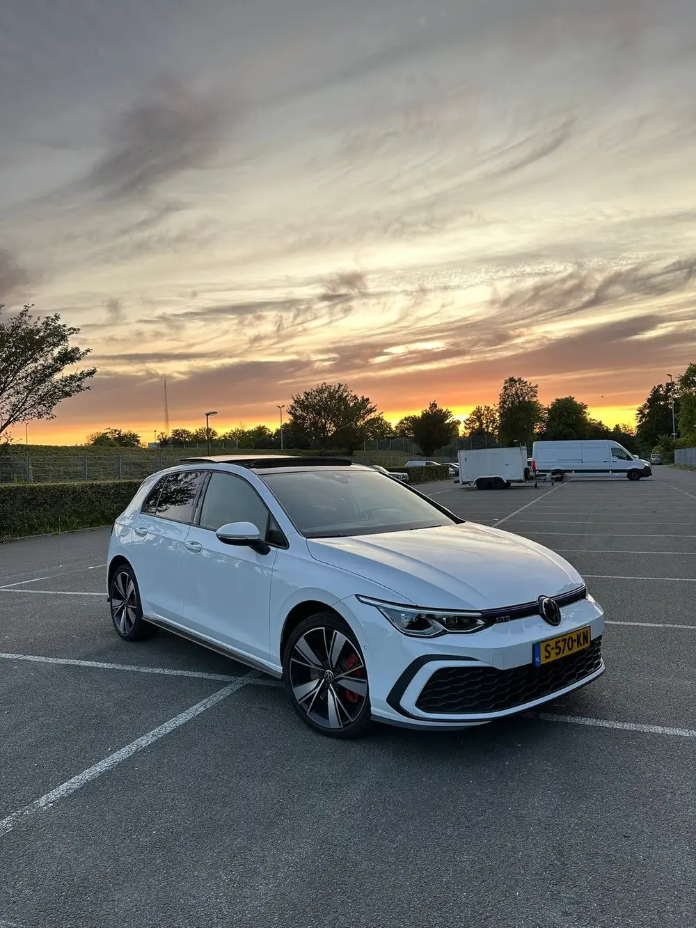 Volkswagen Golf GTE 1.4 245 pk 2020 Wit ACC, Pano, IQ Light uit 2020