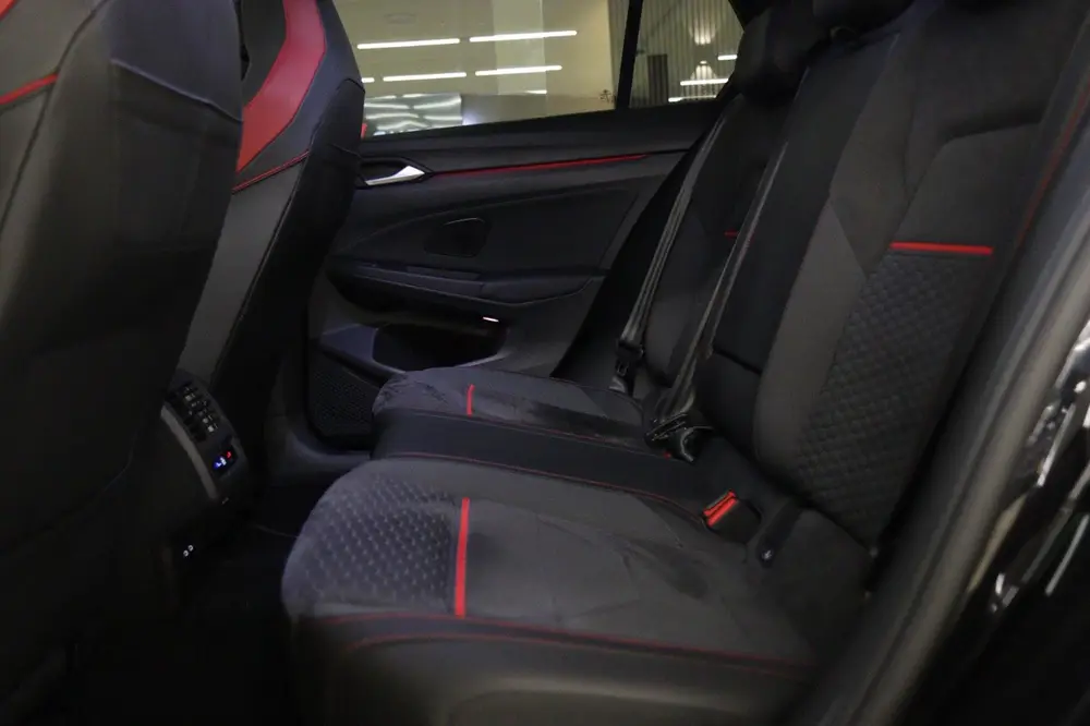 Volkswagen Golf 2.0 TSI GTI 45 JAHRE CLUBSPORT AKRA/PANO/ACC uit 2022, foto 15