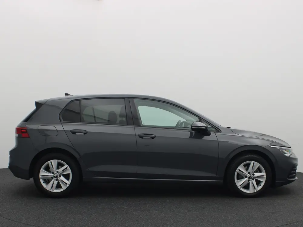 Volkswagen Golf 2.0 TDI Life AUTOMAAT / FULL LED / CARPLAY / uit 2020, foto 17