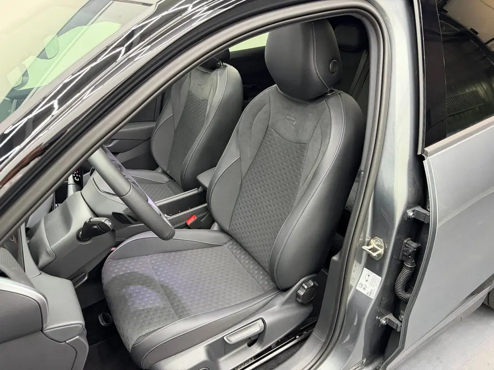 Volkswagen T-Roc 1.5 TSI R-Line Full option - Pano - Elek. T uit 2026, foto 10