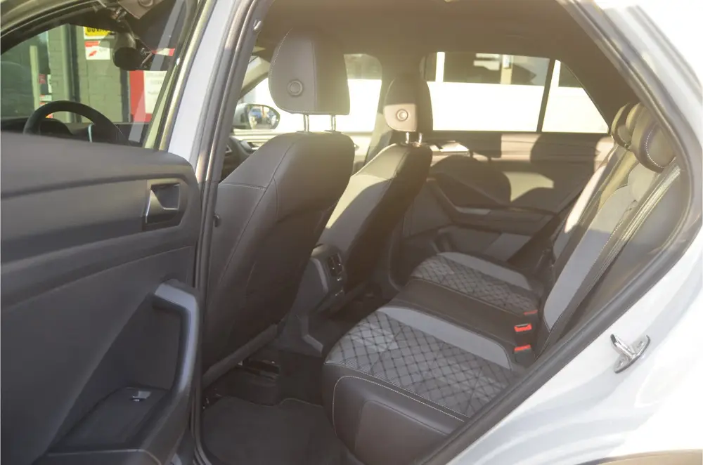 Volkswagen T-Roc 1.5 TSI R-Line IQ led luxe 12 mnd. gar. uit 2023, foto 19