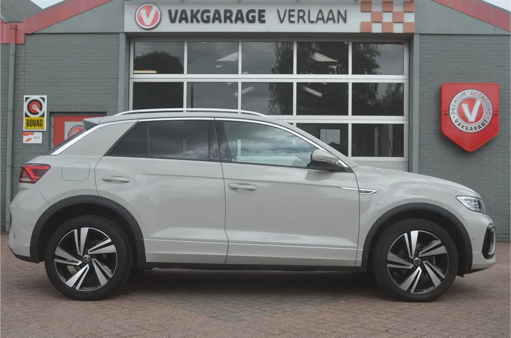 Volkswagen T-Roc 1.5 TSI R-Line IQ led luxe 12 mnd. gar. uit 2023, foto 5