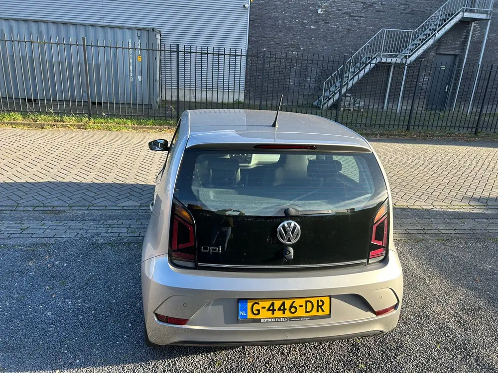 Volkswagen Up! high up! 1.0 60PK 5D BMT 2019 Grijs uit 2019, foto 11