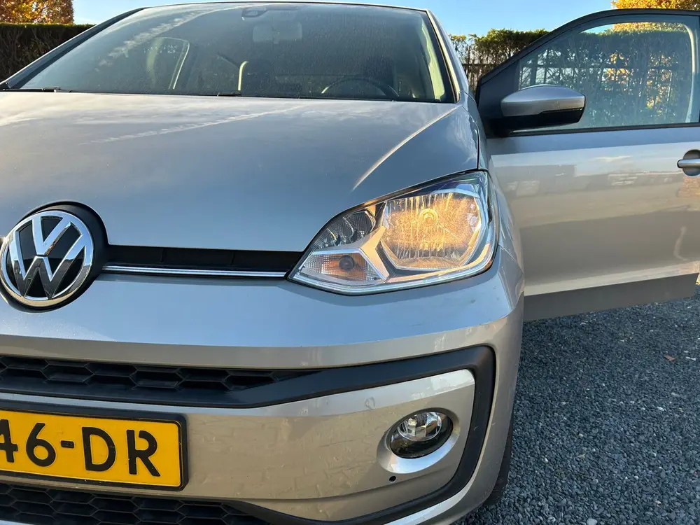 Volkswagen Up! high up! 1.0 60PK 5D BMT 2019 Grijs uit 2019, foto 12