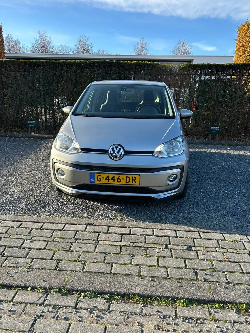 Volkswagen Up! high up! 1.0 60PK 5D BMT 2019 Grijs uit 2019, foto 3
