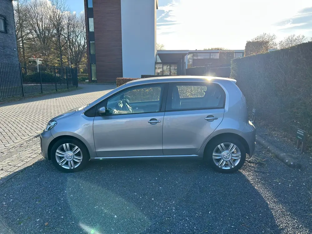 Volkswagen Up! high up! 1.0 60PK 5D BMT 2019 Grijs uit 2019, foto 7
