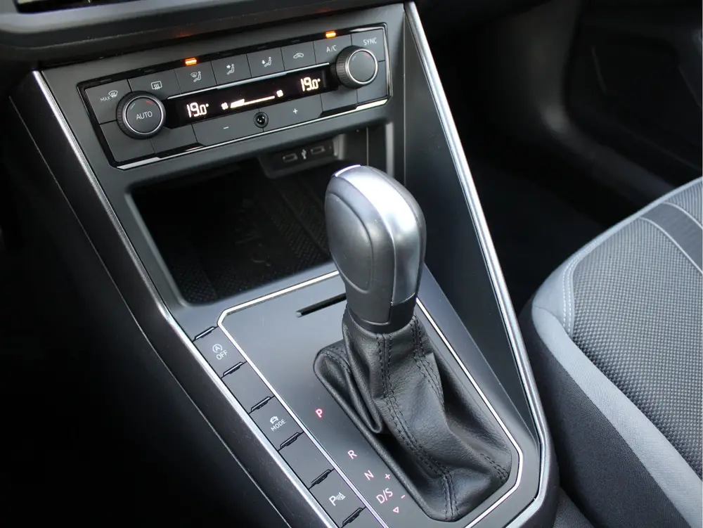Volkswagen Polo 1.0 TSI Automaat Highline Business R /NAVI/P uit 2021, foto 9