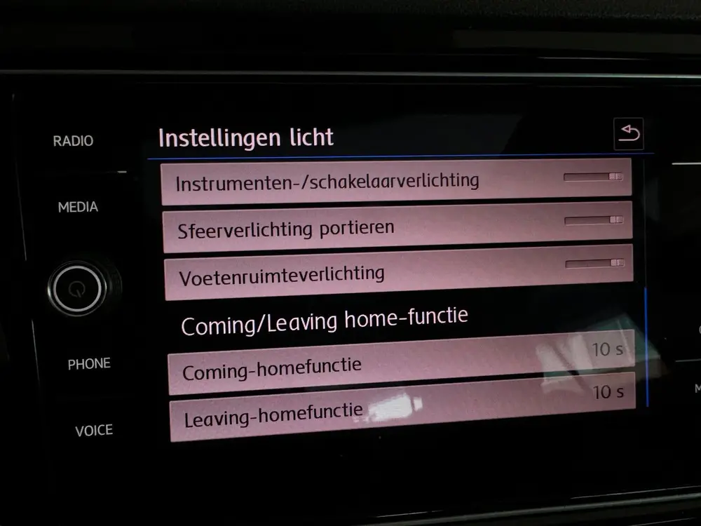 Volkswagen T-Roc 2.0 TSI 4Motion R Pano|BlindSpot|ACC|Lane A uit 2020, foto 19