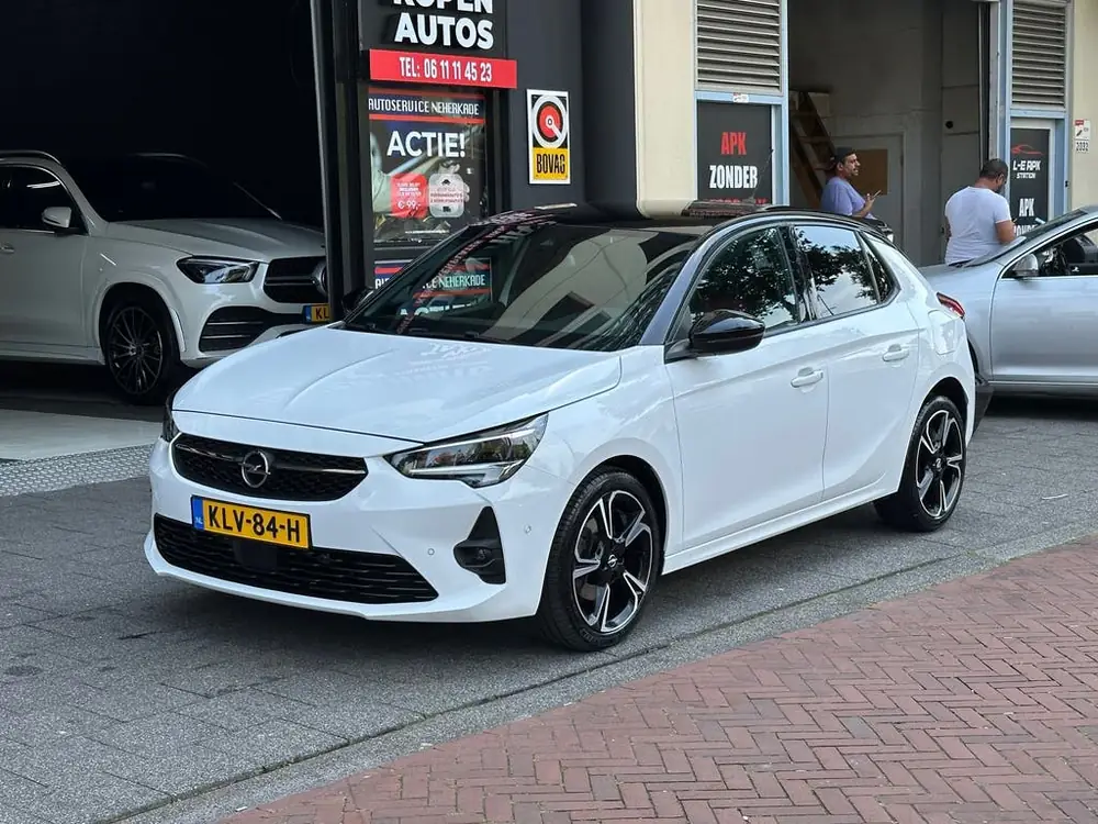 Opel Corsa 1.2 GS Line Automaat Leer Navi Camera Carplay uit 2020