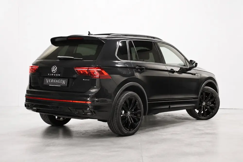 Volkswagen Tiguan 2.0 TSI 245pk R-line Black Style Leer Pano Harman Kardon Tiguan 2.0 TSI 245pk R-line Black Style Leer Pano uit 2021, foto 3