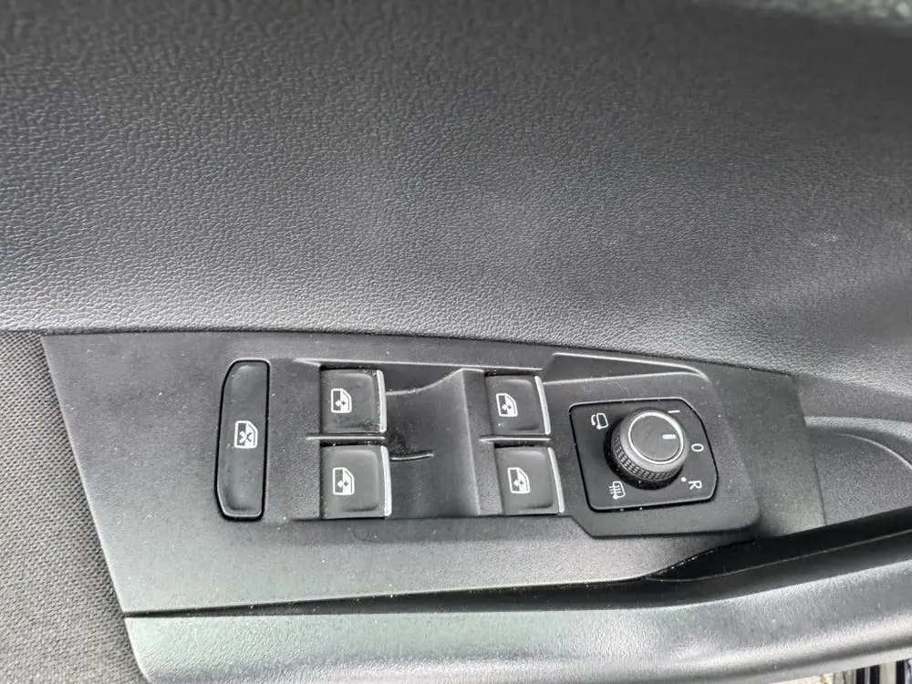 Volkswagen Taigo 1.0 TSI R-Line (bj 2023) uit 2023, foto 12