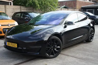 Tesla Model 3 Standard RWD Plus / NAP / Softclose uit 2019