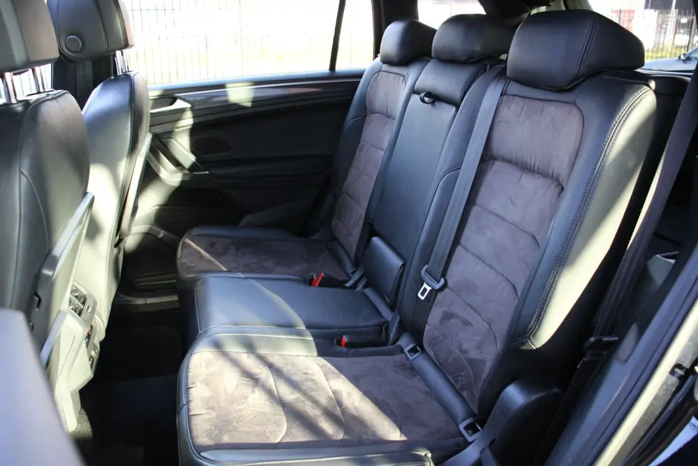 Volkswagen Tiguan Allspace 1.5 TSI Highline R-Line 7p. Pano uit 2019, foto 17