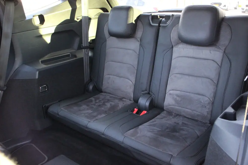 Volkswagen Tiguan Allspace 1.5 TSI Highline R-Line 7p. Pano uit 2019, foto 18
