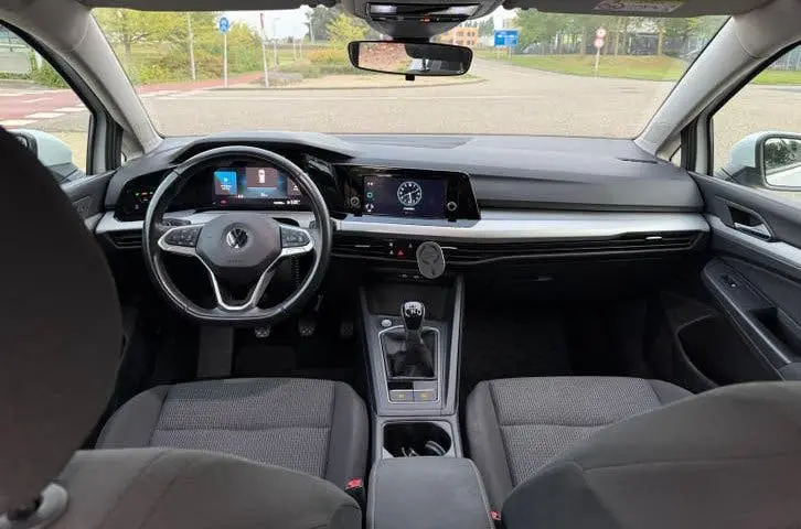 Volkswagen Golf 1.0 TSI 110pk 2021 Wit uit 2021, foto 10