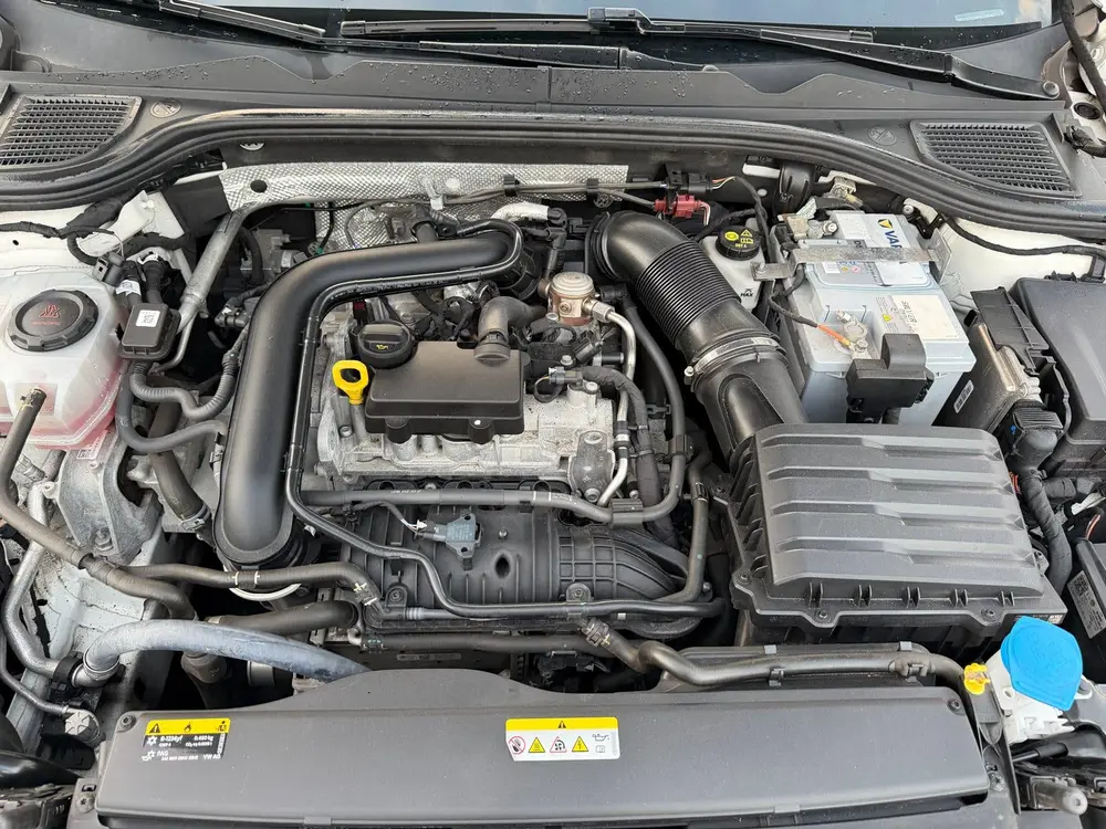 Volkswagen Golf 1.0 TSI 110pk 2021 Wit uit 2021, foto 15