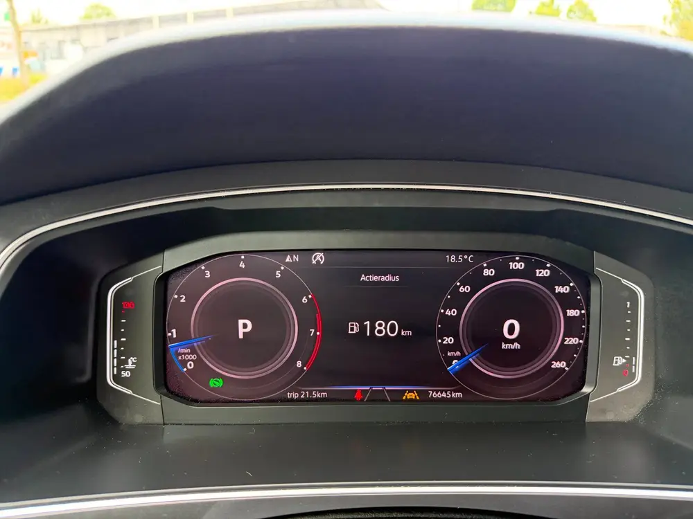 Volkswagen Tiguan 1.5 TSI ACT Highline AUT|NAVI|CAM|DealerOH uit 2020, foto 19