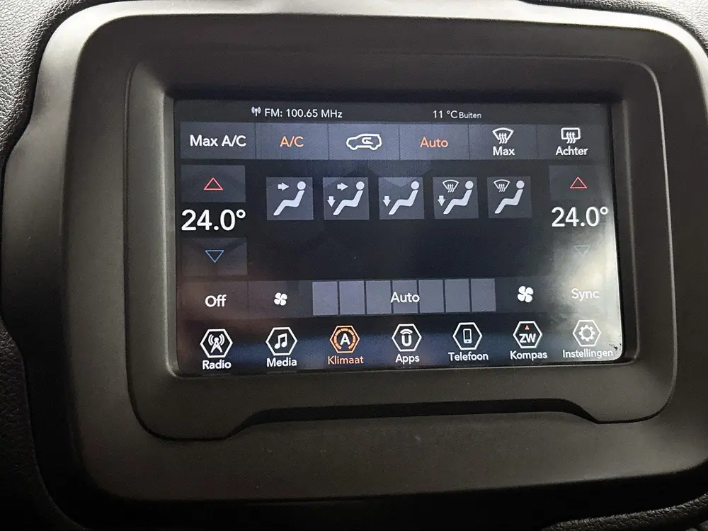 Jeep Renegade 1.3T-e Limited | Climate control | Apple Carpl uit 2019, foto 9
