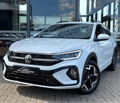 Volkswagen Taigo 1.0 TSI R-LINE AIRCO NAVI CARPLAY PDC STOEL uit 2025
