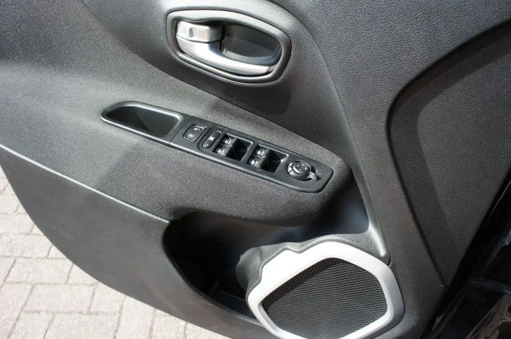 Jeep Renegade 1.0 TGi 120pk benzine Longitude 4x2 uit 2019, foto 7