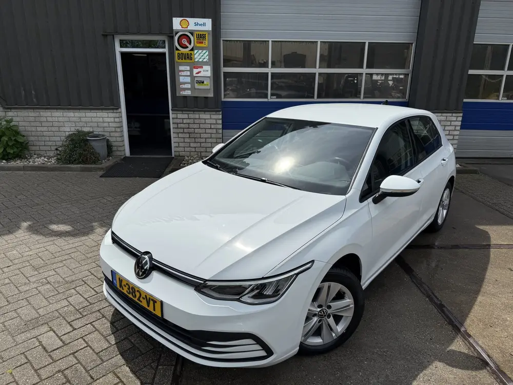 Volkswagen Golf 1.0 eTSI Life (bj 2020, automaat) uit 2020, foto 10
