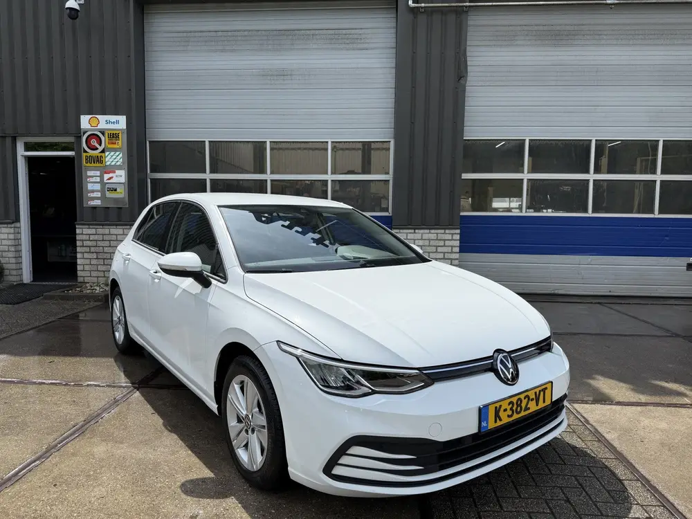 Volkswagen Golf 1.0 eTSI Life (bj 2020, automaat) uit 2020, foto 4