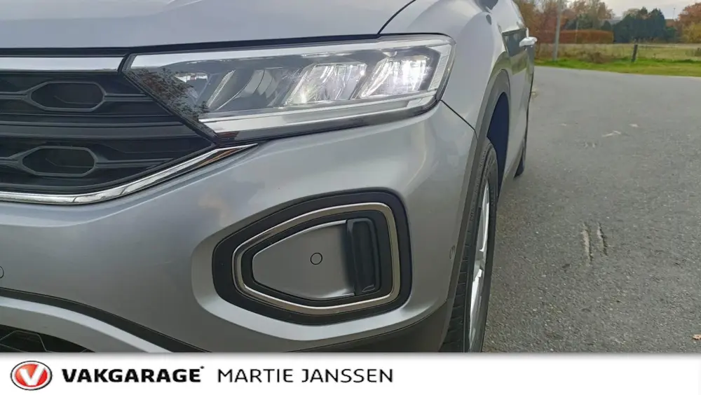 Volkswagen T-Roc 1.5 TSI Life Business uit 2022, foto 6