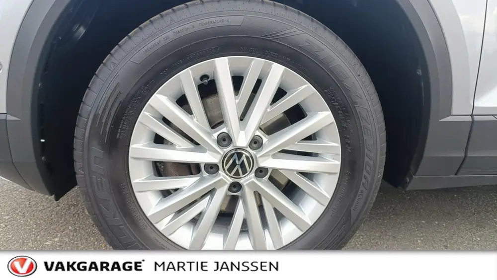 Volkswagen T-Roc 1.5 TSI Life Business uit 2022, foto 9