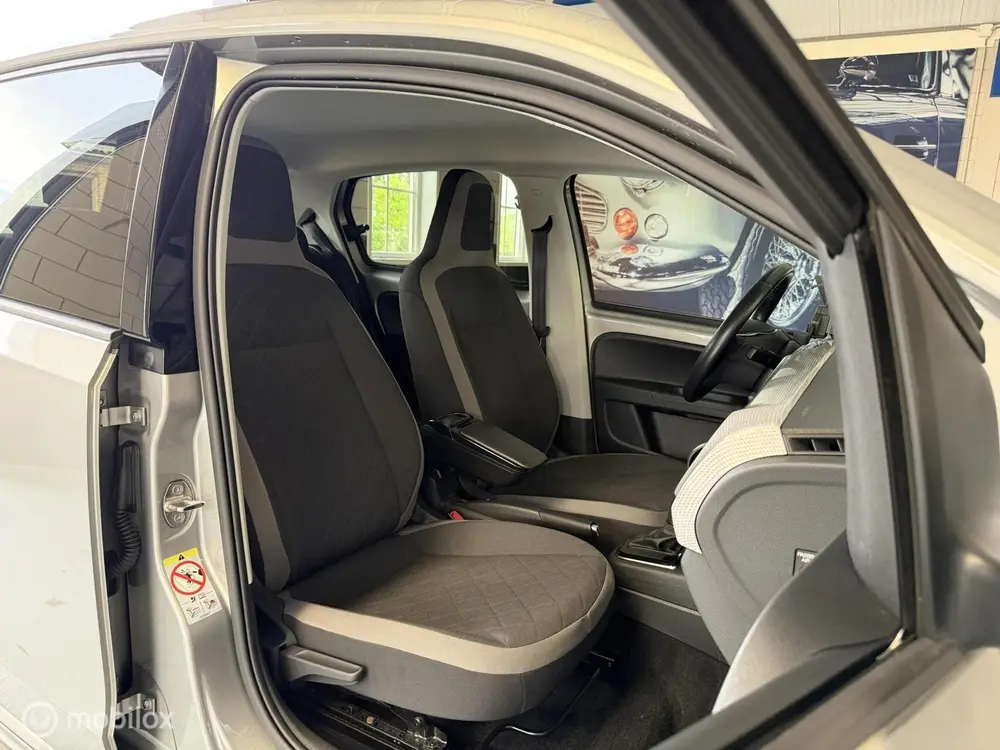 Volkswagen E-Up! e-up! Style / 1e eigenaar / NAP / uit 2022, foto 15