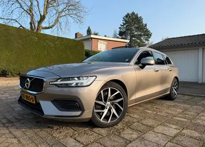 Volvo V60 T5 250pk Geartronic 2019 Grijs uit 2019