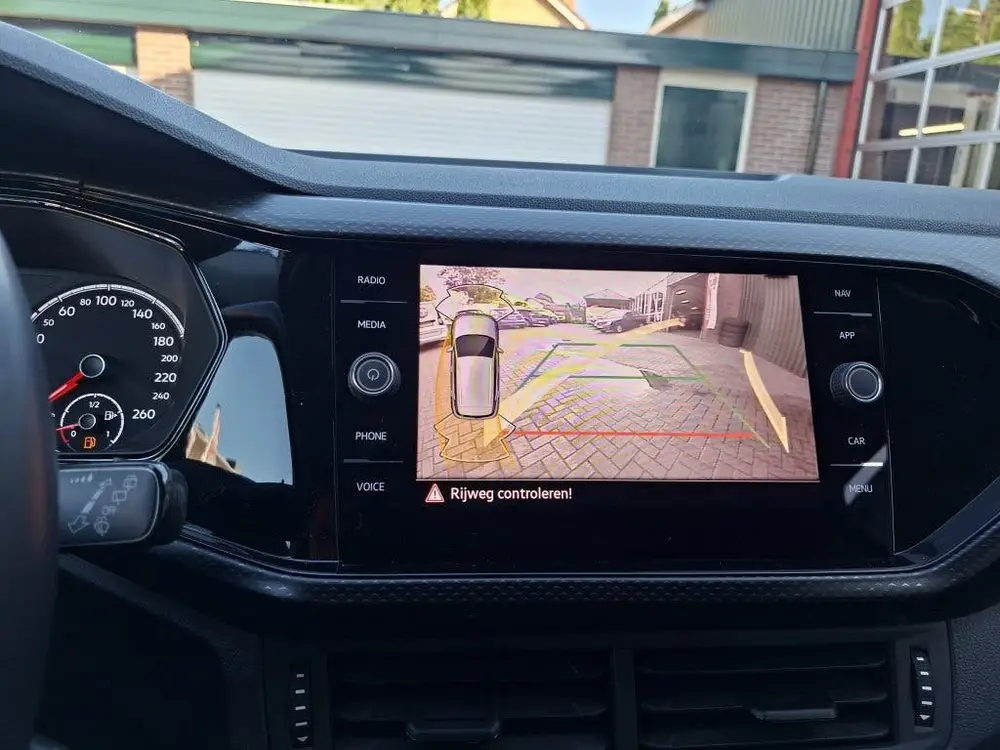 Volkswagen T-Cross 1.0 TSI Life (bj 2022) uit 2022, foto 16