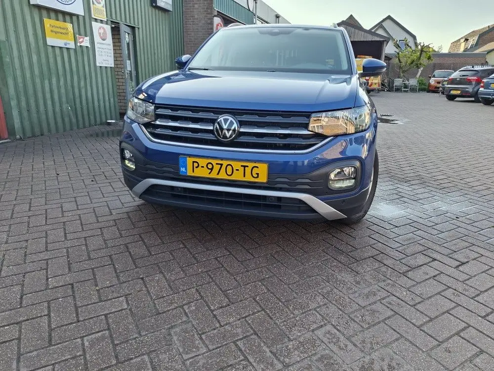 Volkswagen T-Cross 1.0 TSI Life (bj 2022) uit 2022, foto 2