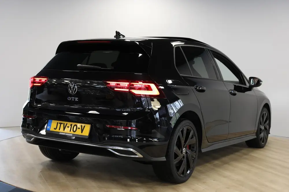 Volkswagen Golf 1.4 eHybrid GTE | Schuif- kanteldak | Head U uit 2022, foto 2