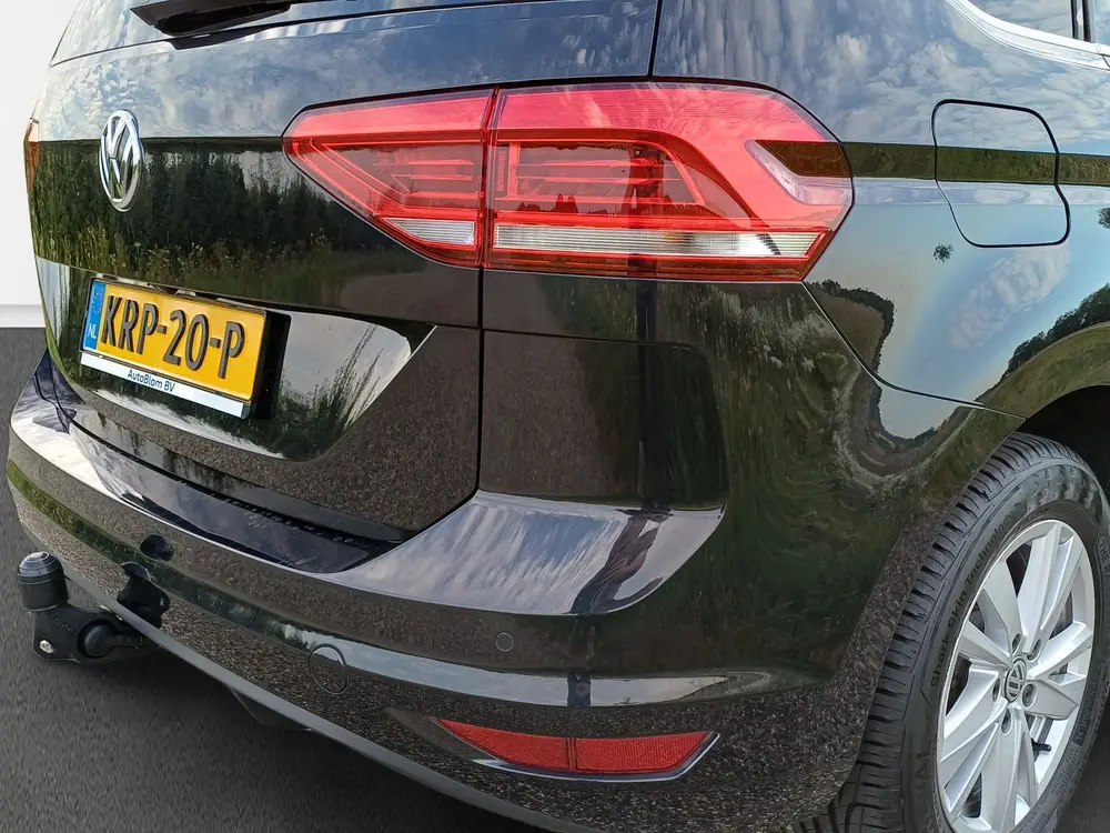 Volkswagen Touran 1.5 TSI Highline / Trekhaak / Panodak / Ca uit 2020, foto 17