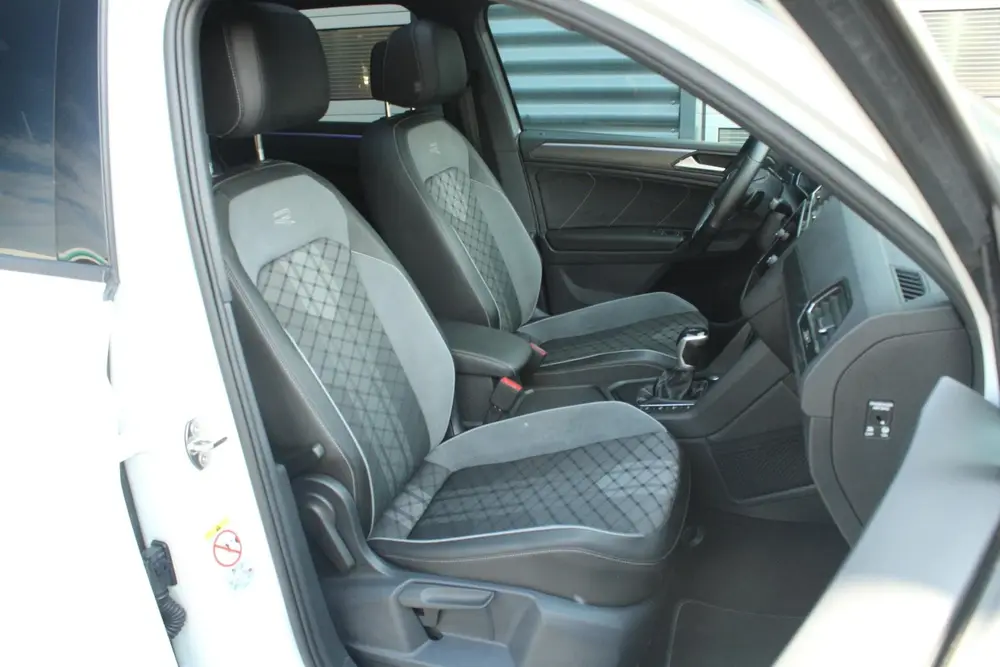 Volkswagen Tiguan 1.4 TSI 245pk eHybrid R-Line Business | Pa uit 2023, foto 16