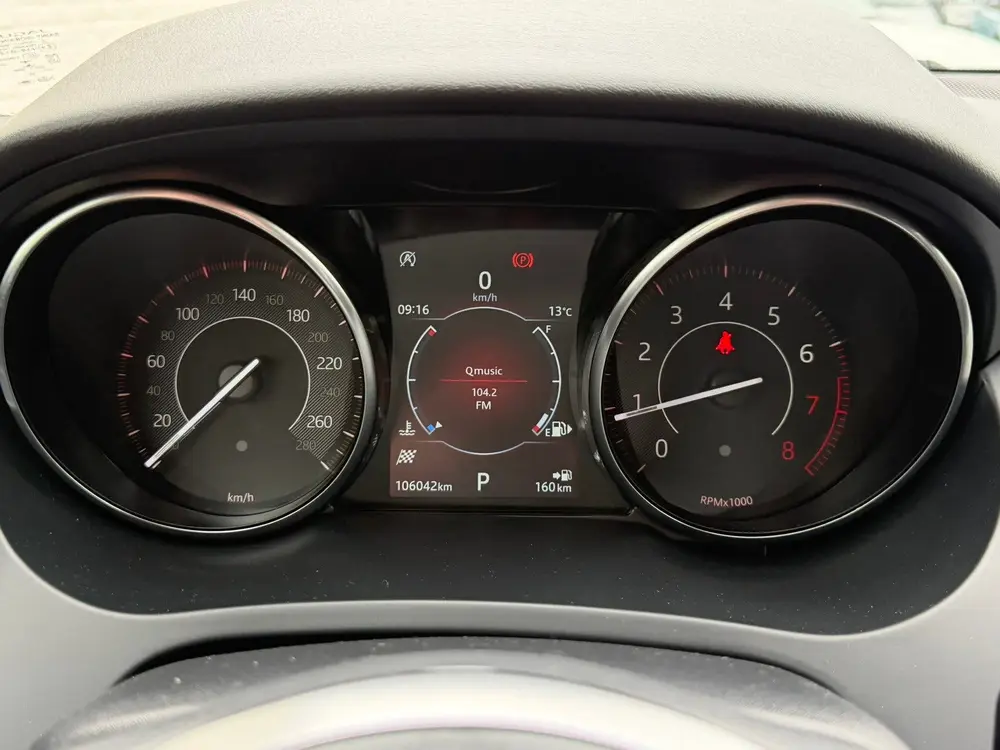 Jaguar E-Pace 2.0 P200 AWD R-Dynamic Automaat Cruise Stoel/S uit 2019, foto 17