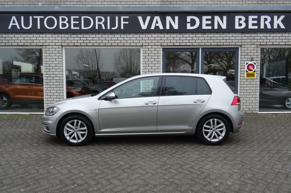 Volkswagen Golf 1.5 TSI Comfortline Business uit 2019, foto 3