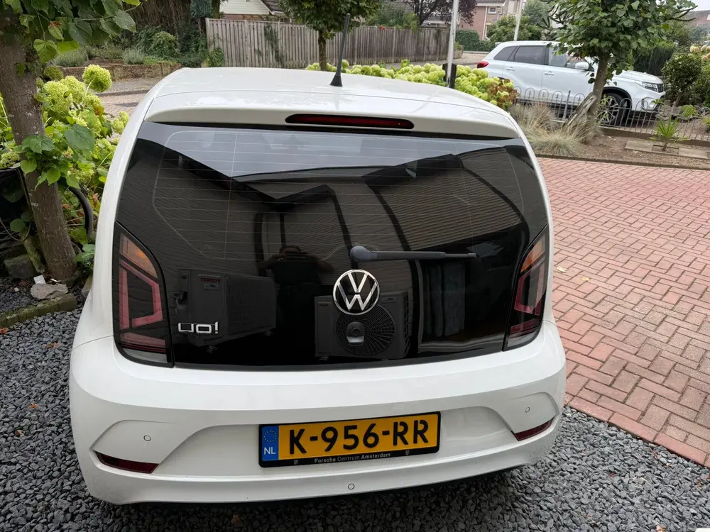 Volkswagen Up! 1.0 65PK 5D 2021 Wit uit 2021, foto 4