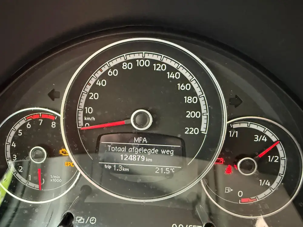 Volkswagen Up! 1.0 65PK 5D 2021 Wit uit 2021, foto 9