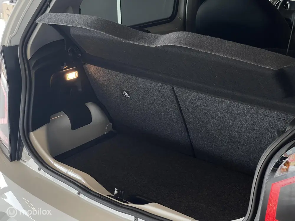 Volkswagen Up! Move | Camera | Stoelverwarming | Cruise | 77 uit 2023, foto 10