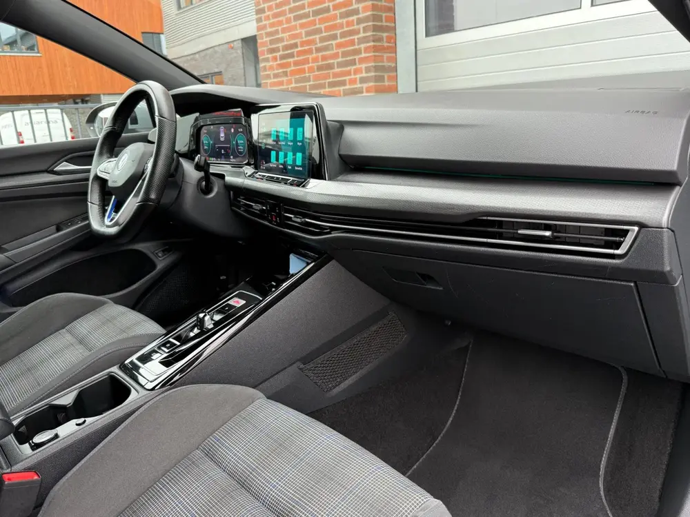 Volkswagen Golf VIII 1.4 GTE eHybrid! Camera! HUD! 1e Eigen. uit 2022, foto 16