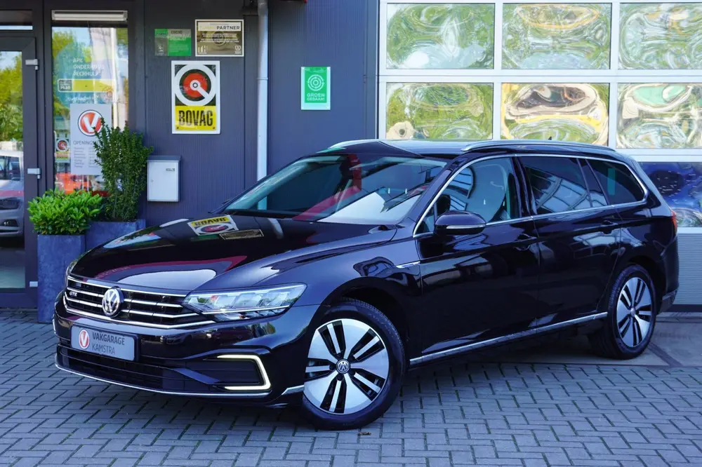Volkswagen Passat Variant 1.4 TSI PHEV GTE Business AA/ACP uit 2020, foto 2
