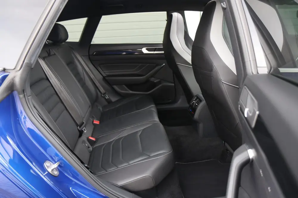 Volkswagen Arteon Shooting Brake 1.4 TSI eHybrid 218pk R-Lin uit 2022, foto 17