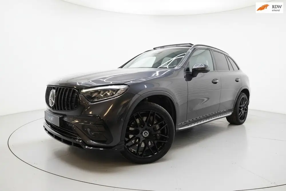 Mercedes-Benz GLC klasse 300e 4MATIC AMG Line NIGHT PANO uit 2023