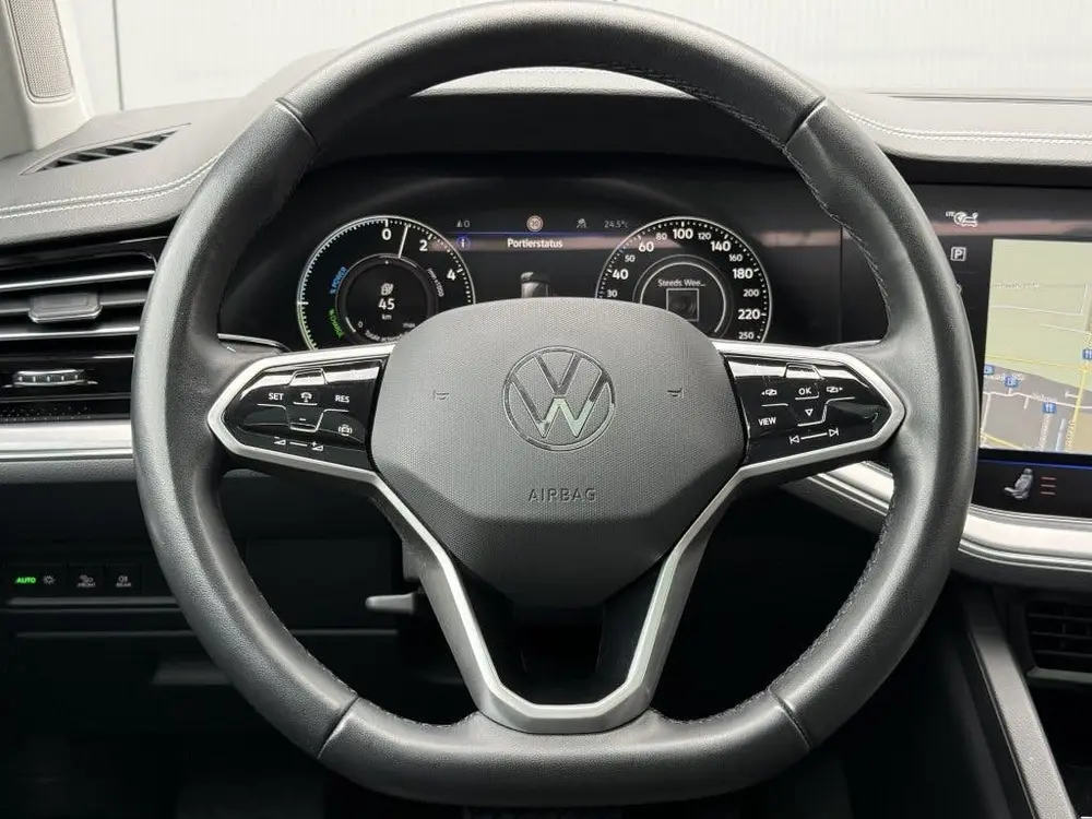 Volkswagen Touareg 3.0 TSi eHybrid 4Motion Camera (bj 2022) uit 2022, foto 14