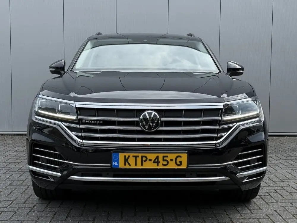 Volkswagen Touareg 3.0 TSi eHybrid 4Motion Camera (bj 2022) uit 2022, foto 2