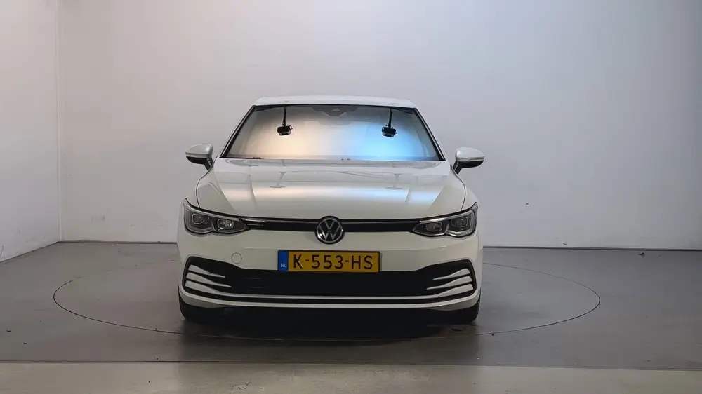 Volkswagen Golf 1.0 eTSI DSG Life Business Alcantara Sfeerve uit 2021, foto 14