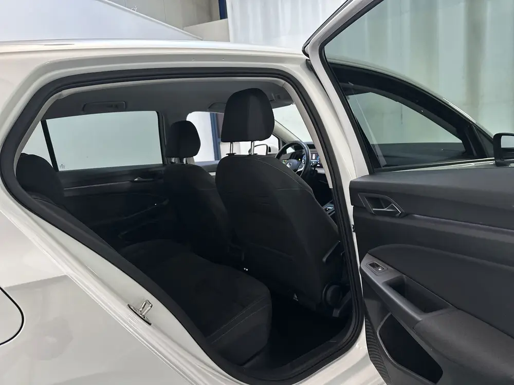 Volkswagen Golf 1.0 eTSI DSG Life Business Alcantara Sfeerve uit 2021, foto 18