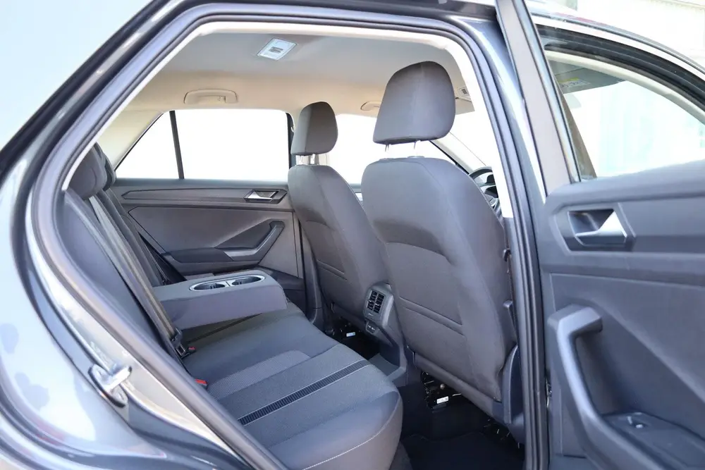 Volkswagen T-Roc 1.0 TSI 110pk Life | Navigatie | Adaptive C uit 2023, foto 17