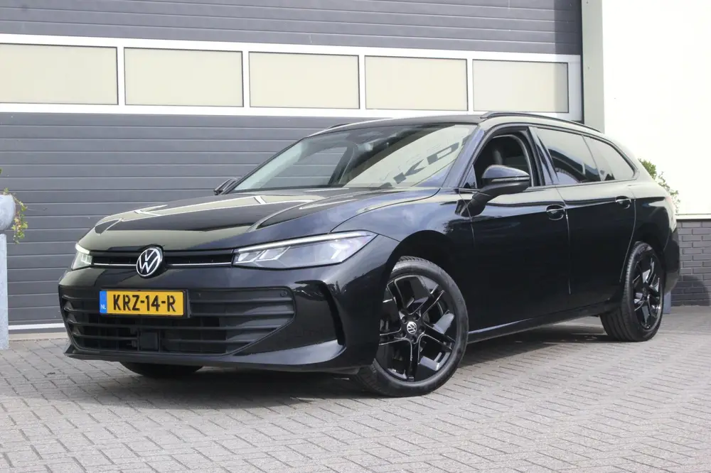 Volkswagen Passat Variant 1.5 eTSI Business | Camera | Carpl uit 2024, foto 10